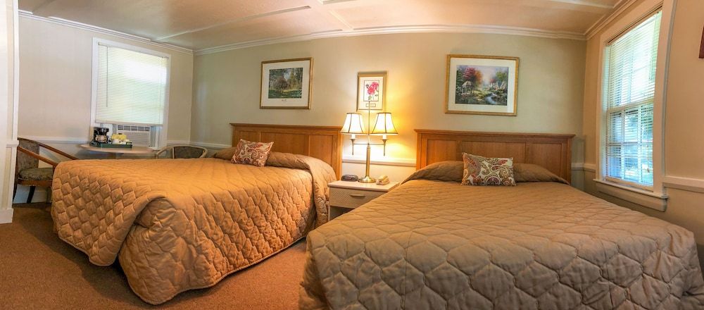 Oxen Yoke Motel - photo 9
