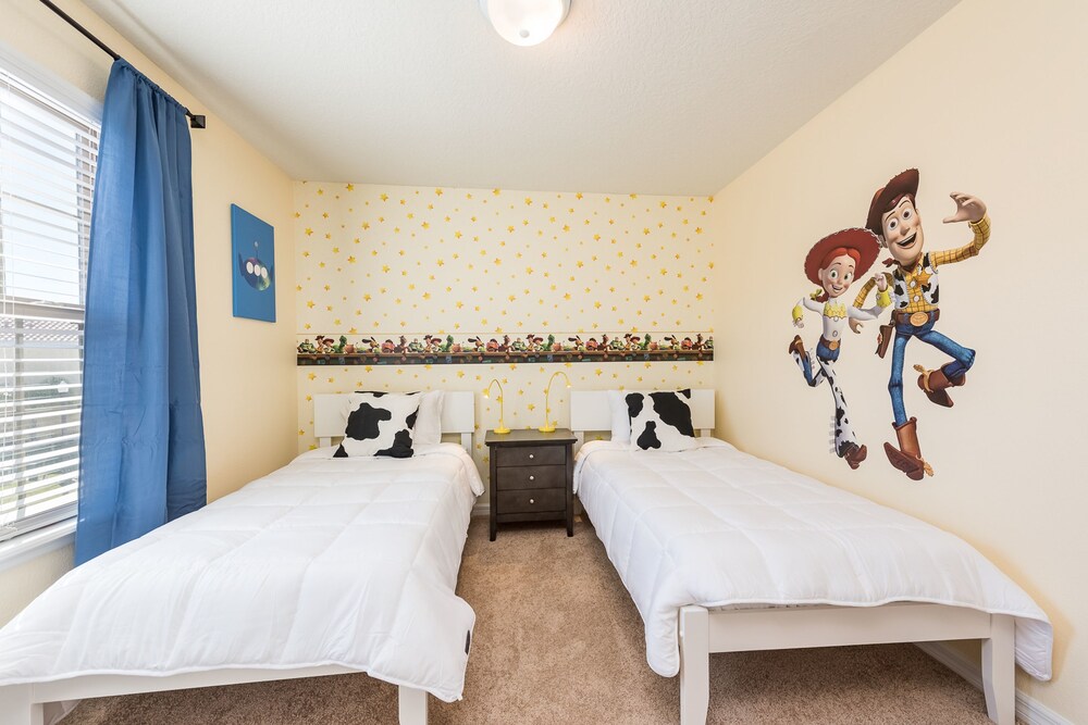 Magic Retreat Near Disney Sleeps 12 Private Pool Sol101 - photo 14