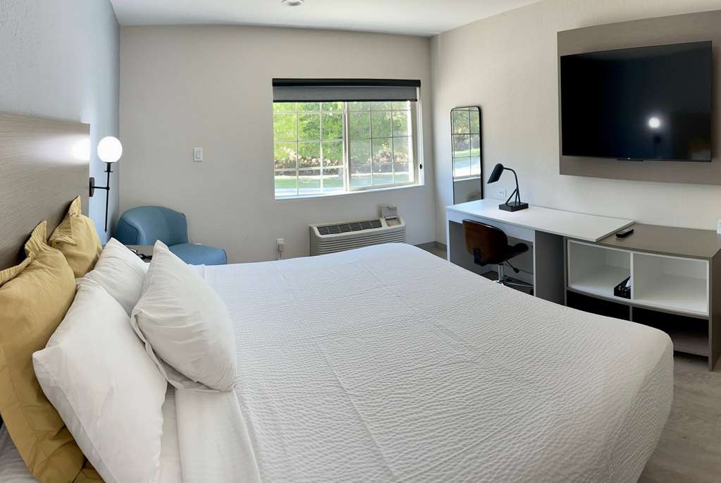 Days Inn by Wyndham Arlington - photo 9