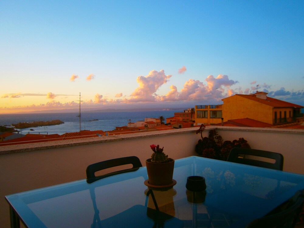 B&B Domus de Janas — 4-Star Luxury Hotel in Santa Teresa Gallura, Italy