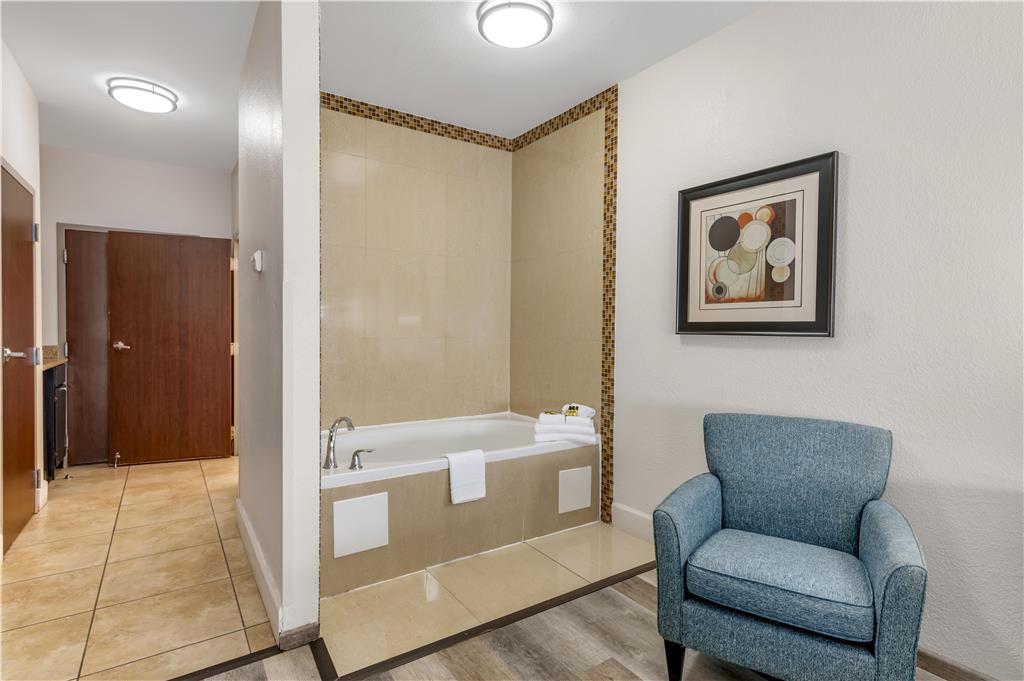 Best Western Plus JFK Inn & Suites - photo 27