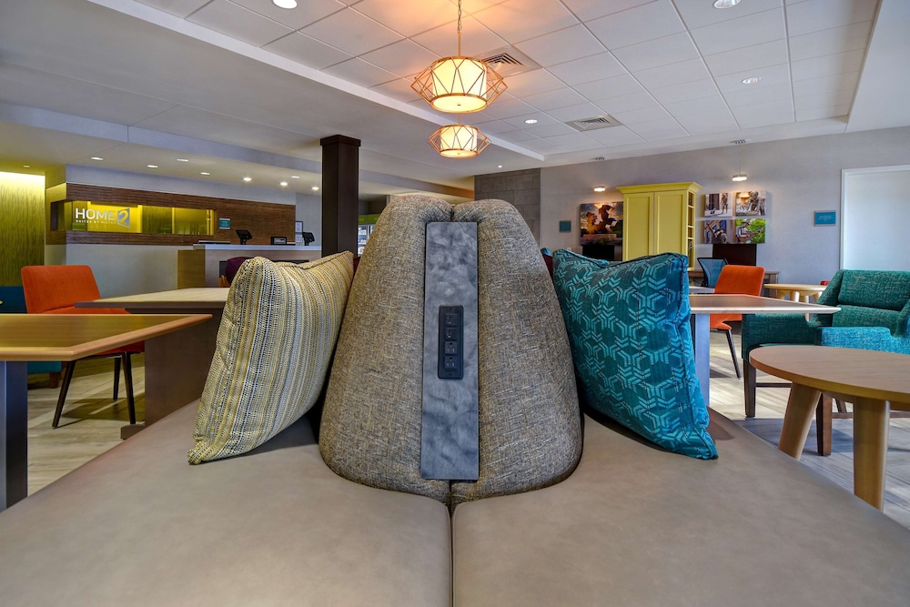 Home2 Suites by Hilton Wichita Downtown Delano - photo 4