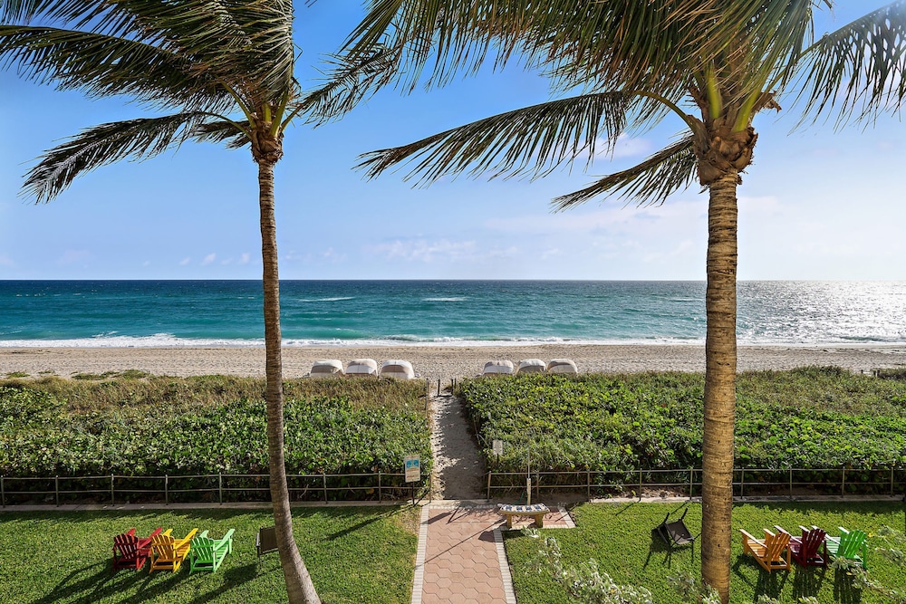 The Ambassador Palm Beach Hotel & Residences - photo 20