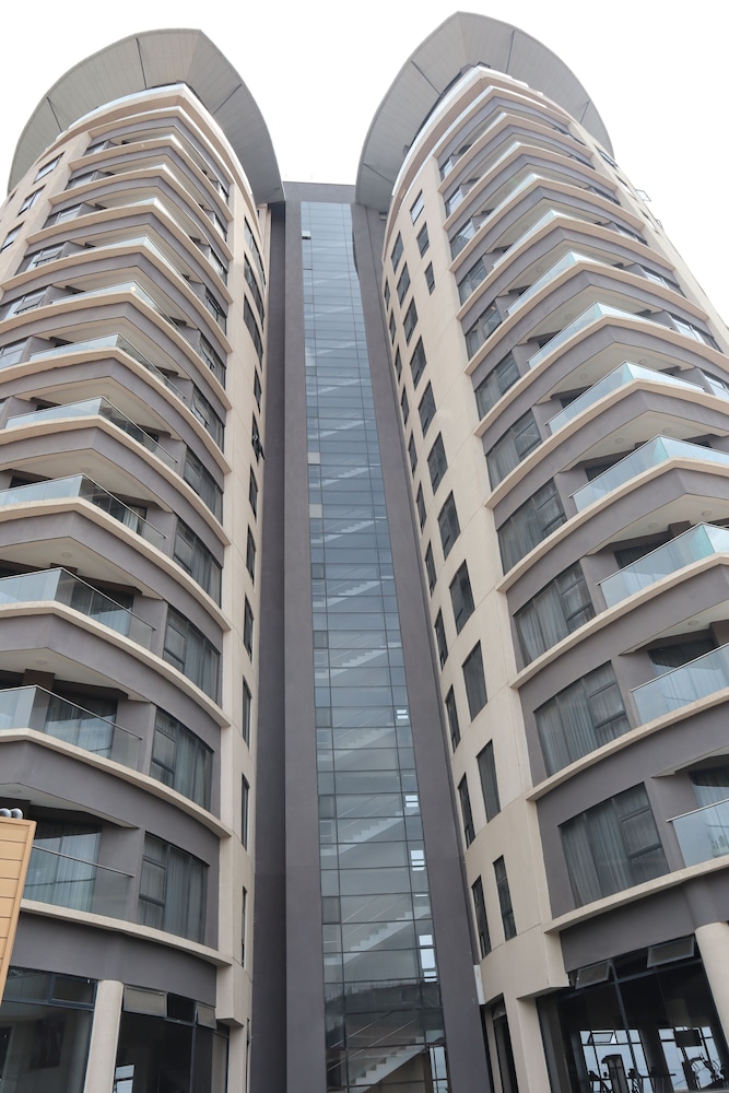 The Curve by the Park Apartments
