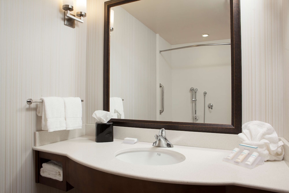Hilton Garden Inn Bettendorf Quad Cities - photo 26