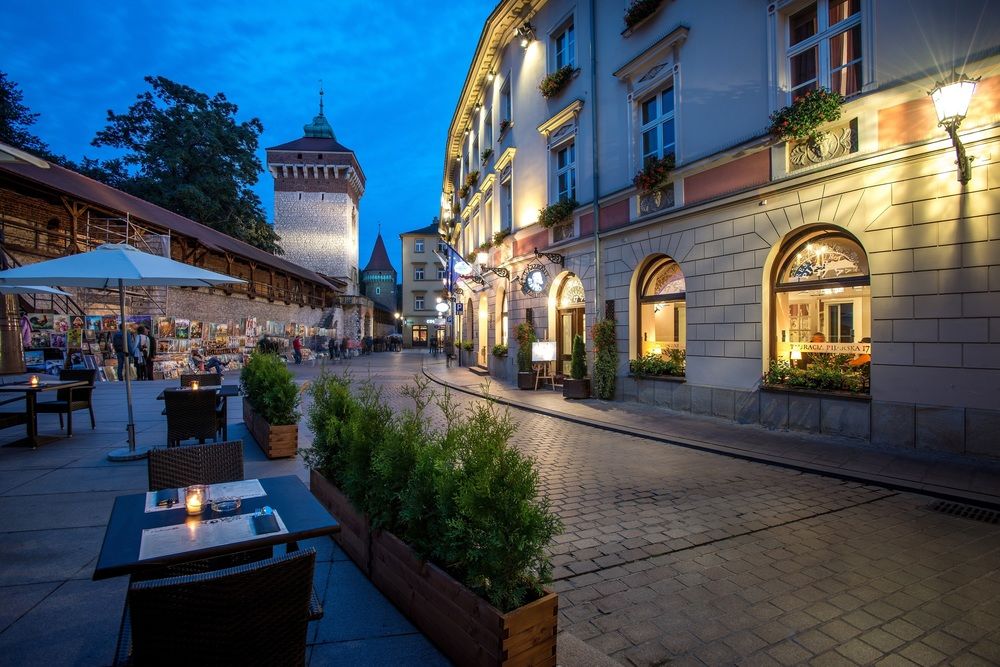 Hotel Polski Pod Białym Orłem — 5-Star Luxury Hotel in Krakow, Poland