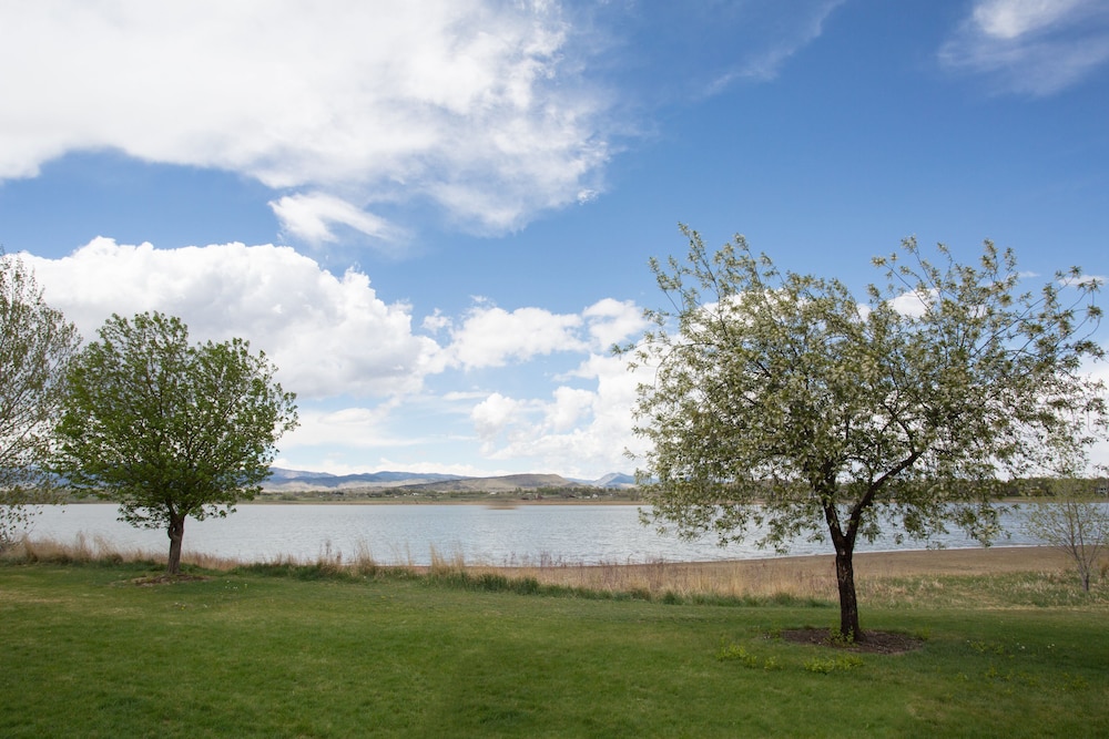Candlewood Suites Longmont Boulder Area by IHG - photo 37