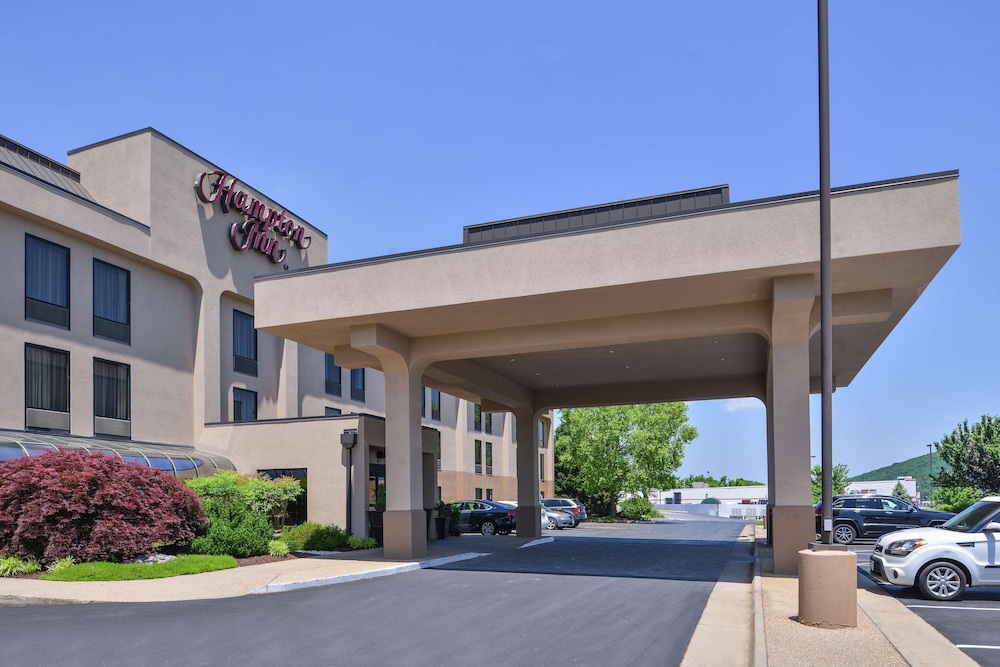 Hampton Inn Staunton - photo 43