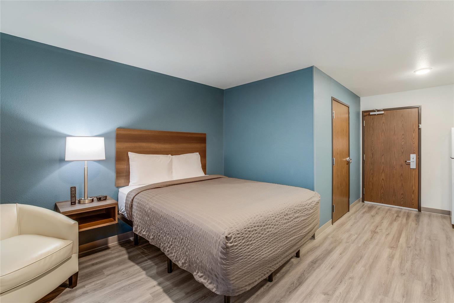 WoodSpring Suites Novi Farmington - photo 18