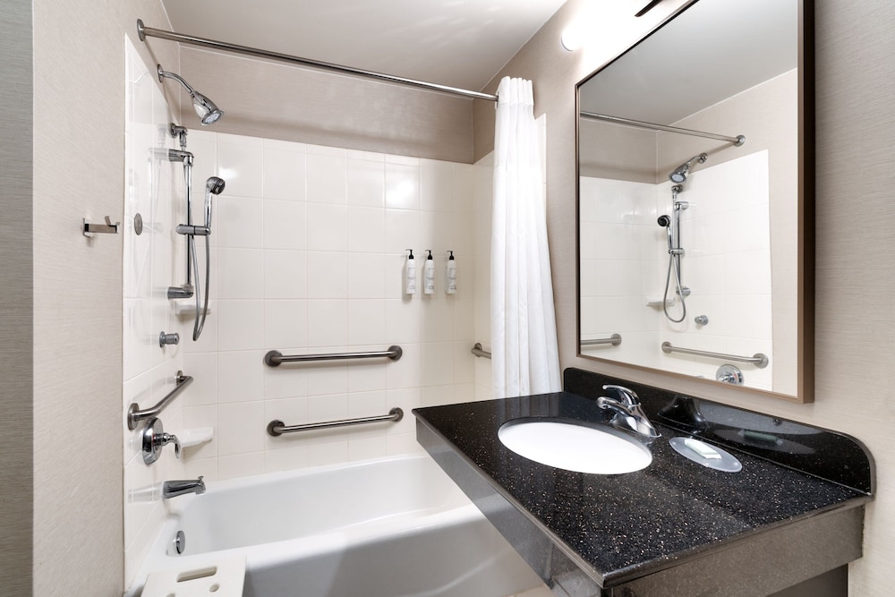 Fairfield Inn & Suites by Marriott Albany - photo 18