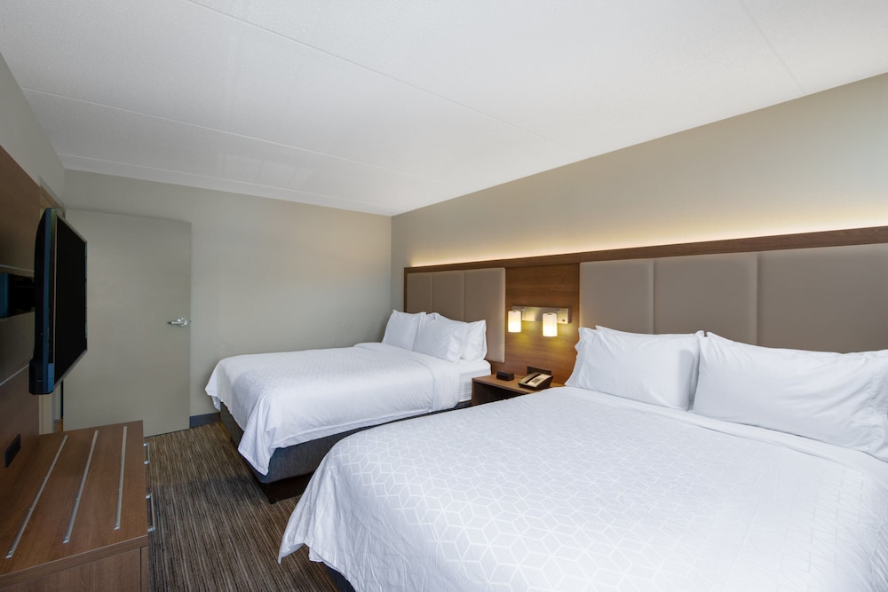 Holiday Inn Express State College at Williamsburg Square by IHG - photo 17