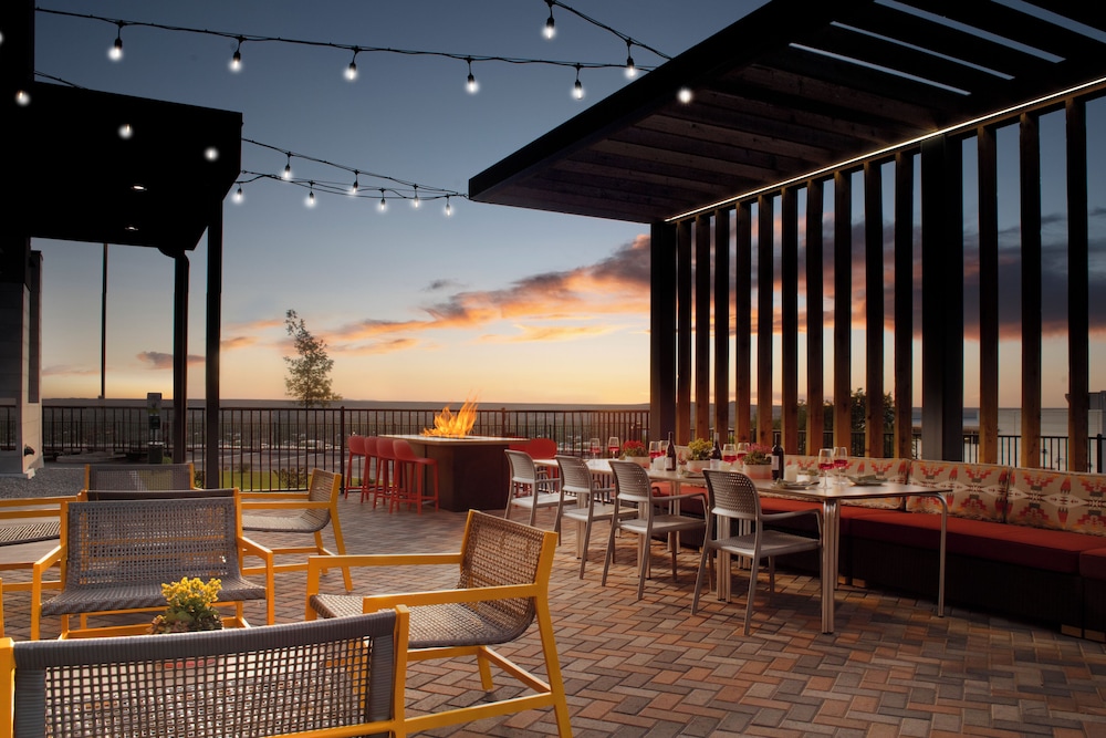 Home2 Suites by Hilton Albuquerque Airport - photo 33
