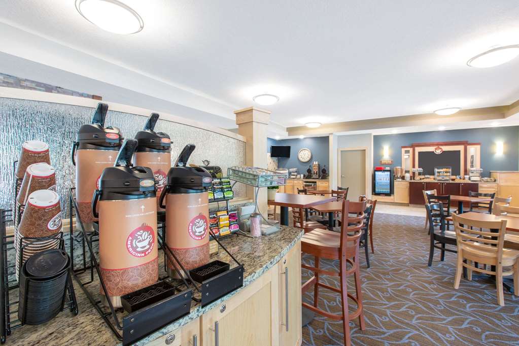 AmericInn by Wyndham Humboldt - photo 20