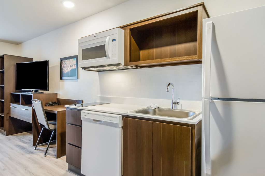 WoodSpring Suites Jacksonville Baymeadows - photo 17
