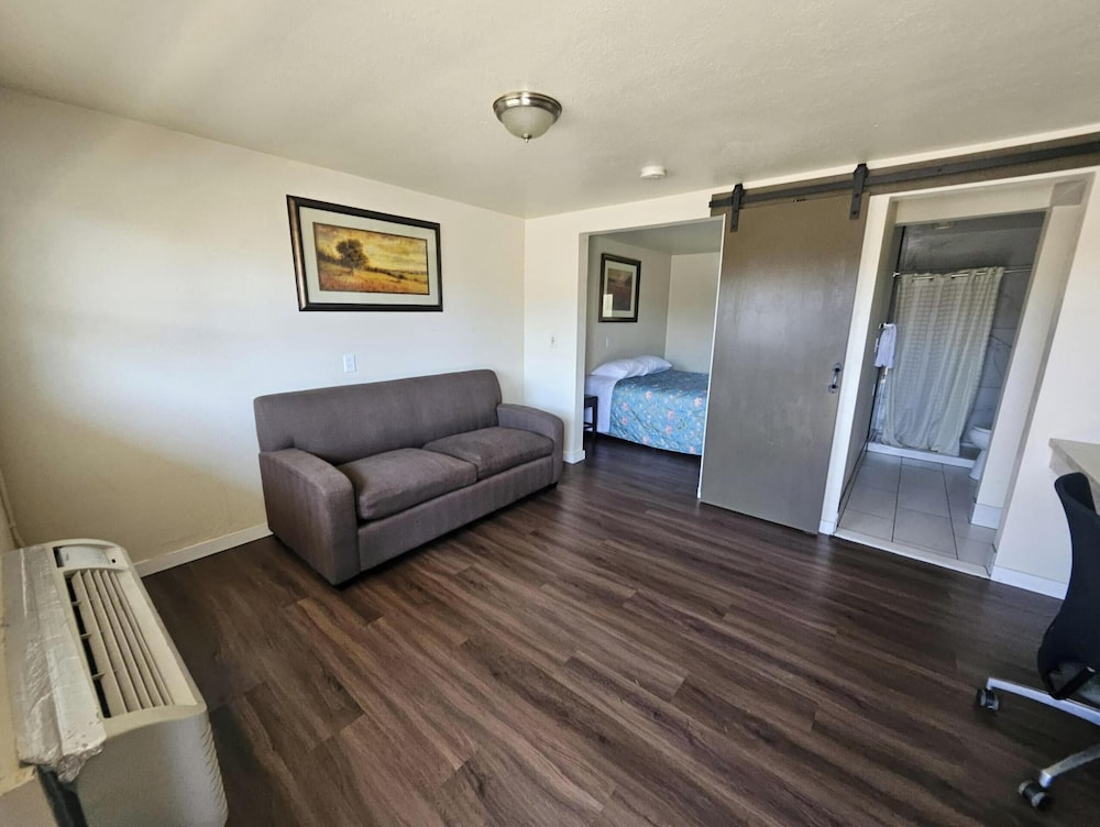 Del Rancho Motel - photo 10