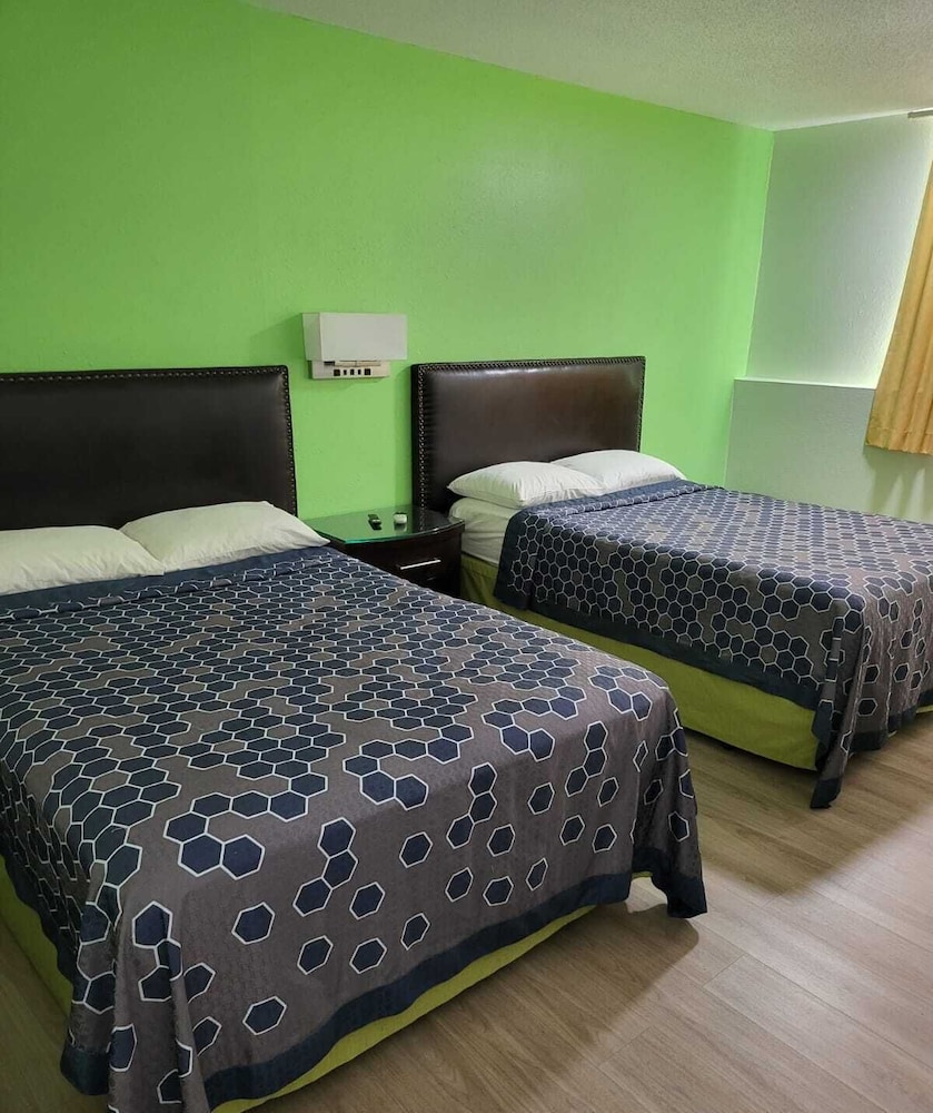 Value Inn & Suites - photo 11