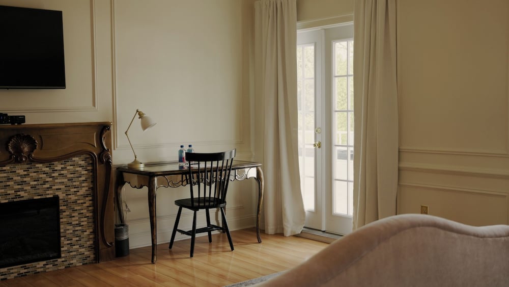 The Litchfield Inn - photo 90