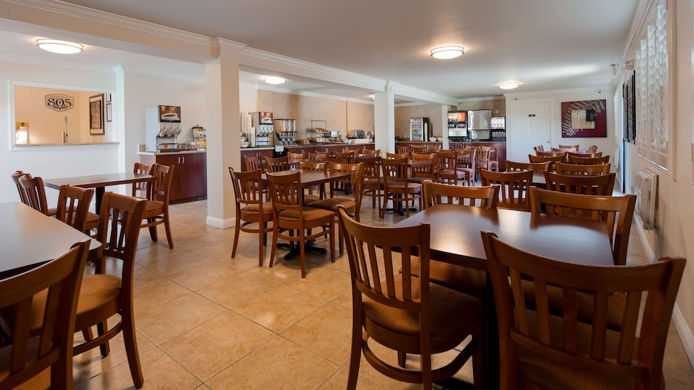Lompoc Valley Inn and Suites - photo 25