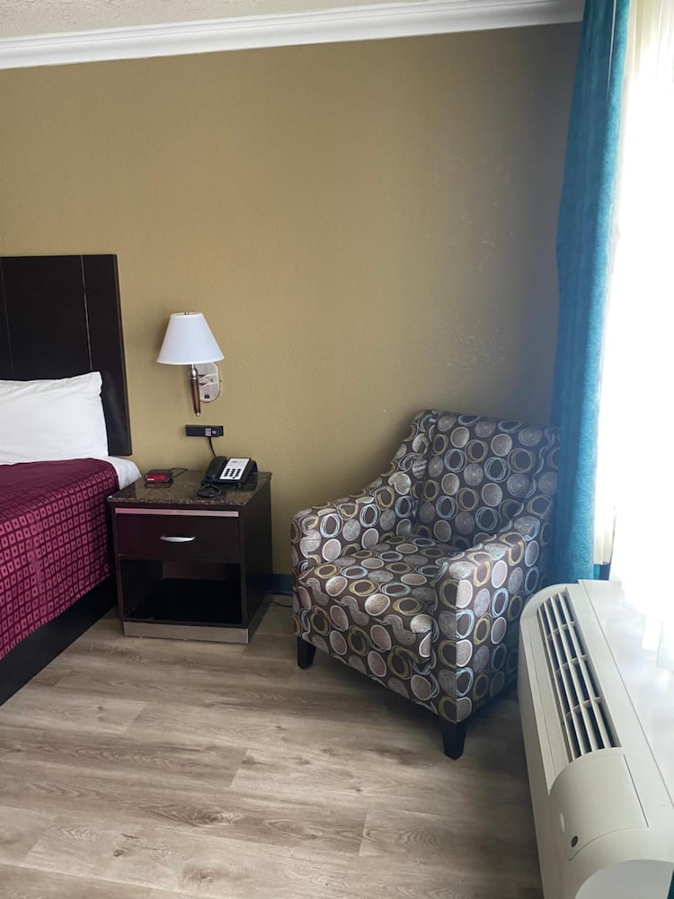 Atascadero Inn - photo 19