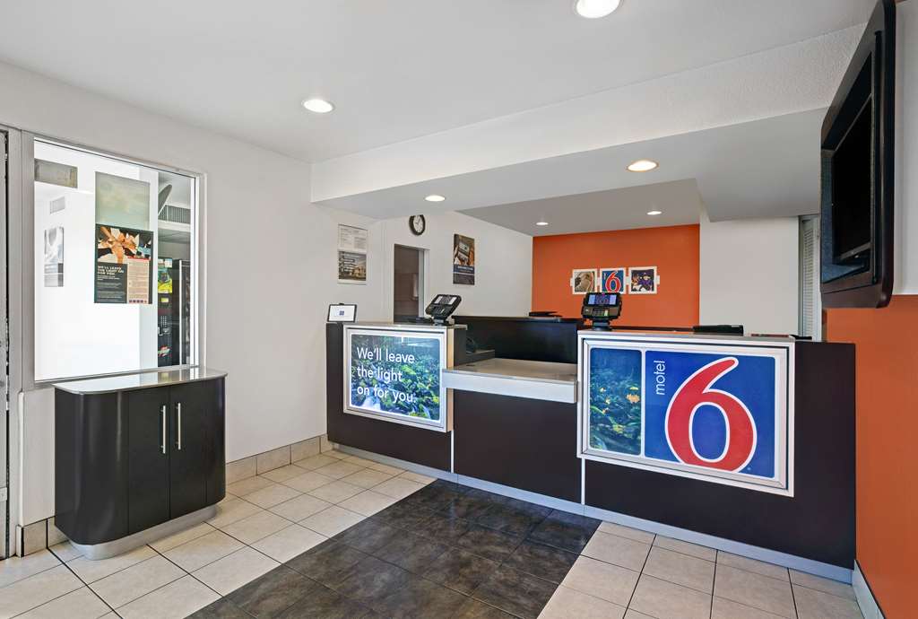 Motel 6 Troutdale OR Portland East - photo 17
