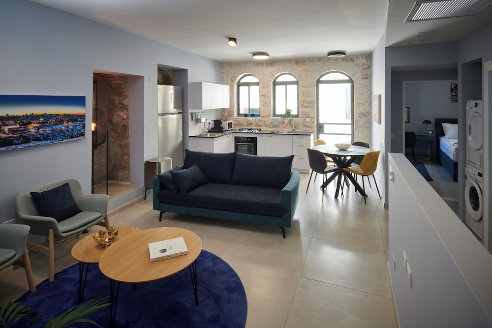 Machne Yehuda Vacation Apartment — 4-Star Luxury Hotel in Jerusalem, Israel