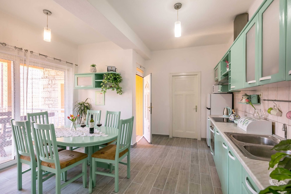 Holiday Home Shabby — 4-Star Luxury Hotel in Vela Luka, Croatia
