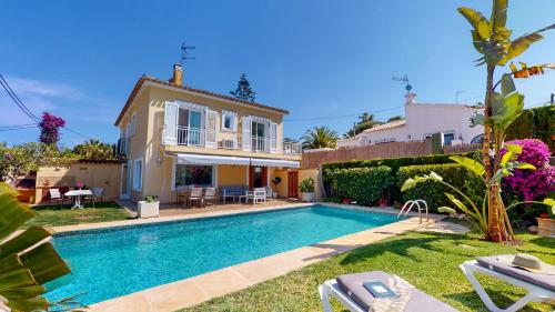 Villa Adsubia En Javea by Family Homes — 4-Star Luxury Hotel in Javea, Spain