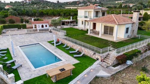 Villa Vakoufia — 4-Star Luxury Hotel in Nafplio, Greece