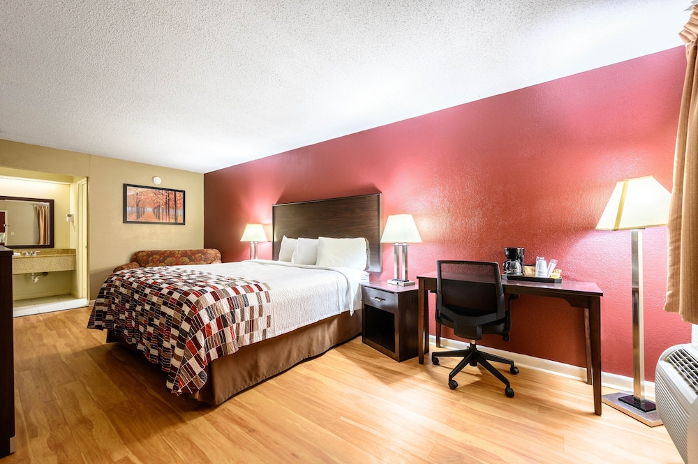 Red Roof Inn Sylacauga - photo 6