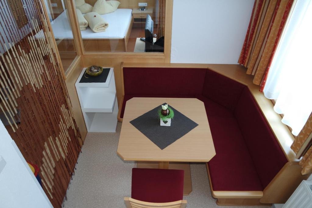 Apart Alina — 4-Star Luxury Hotel in Galtuer, Austria