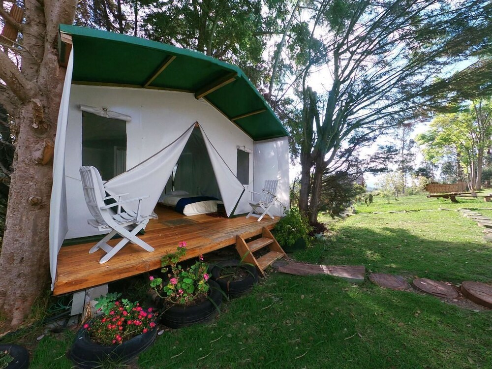 Samay Glamping Airport - carbon neutral hotel in Quito