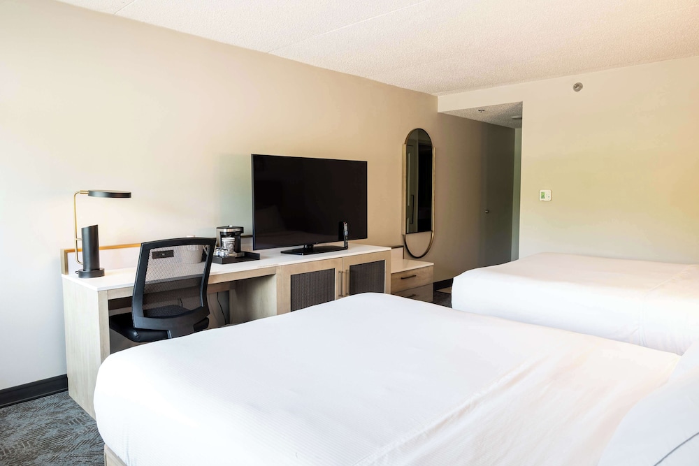 DoubleTree by Hilton Austin MN - photo 11