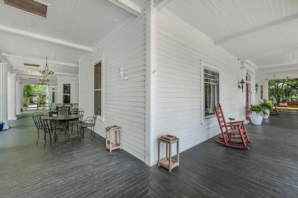 The Veranda Historic Inn - photo 48