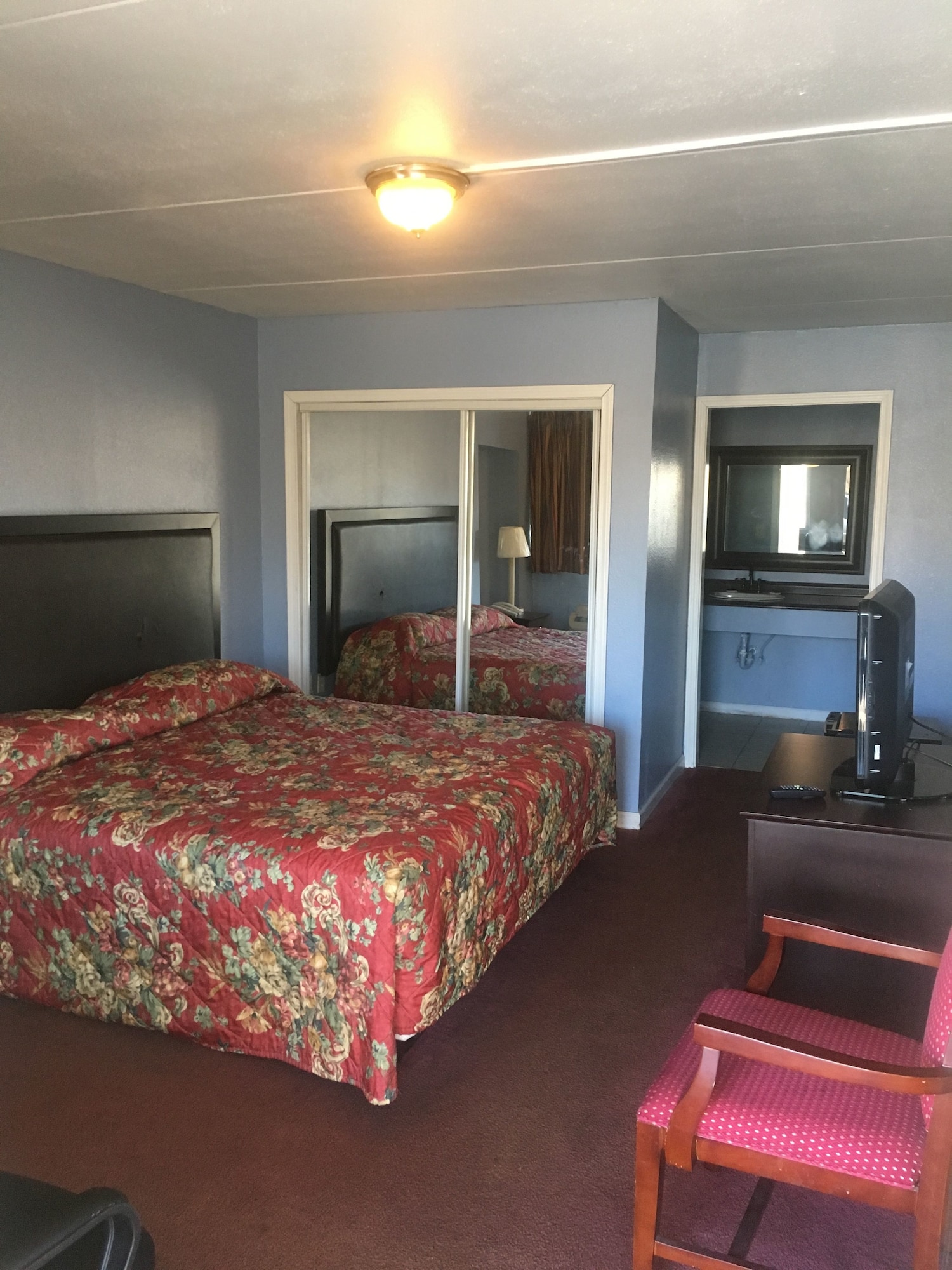 Cumberland Inn Near Downtown - photo 7
