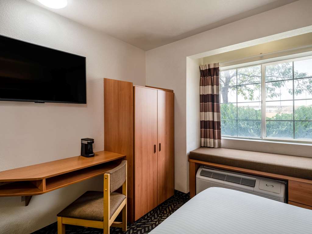 Microtel Inn & Suites by Wyndham Salt Lake City Airport - photo 21