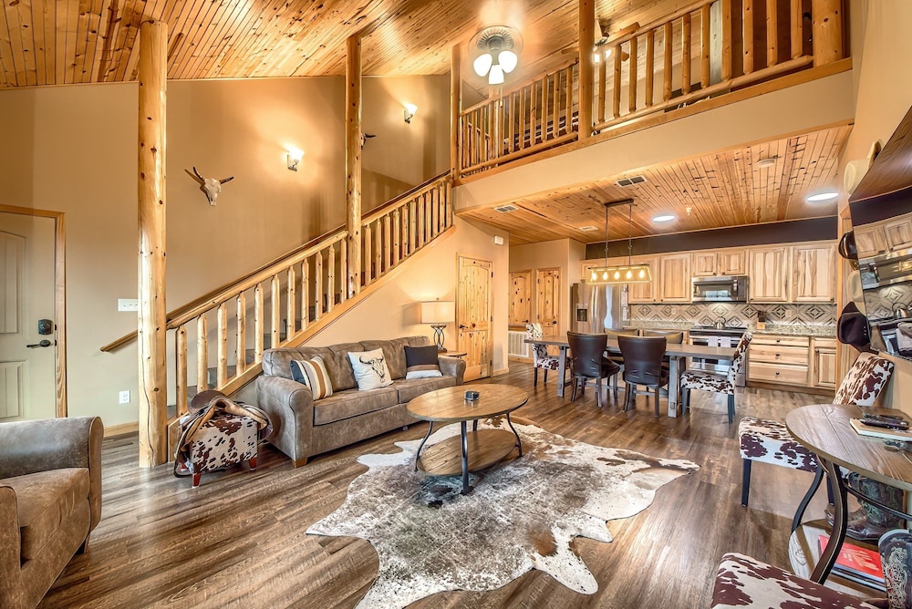 Old Mills Resort OM A5 3 Bedroom Condo by RedAwning - featured photo