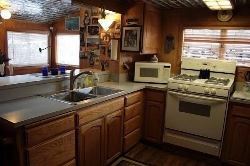 Holly's Place - photo 16
