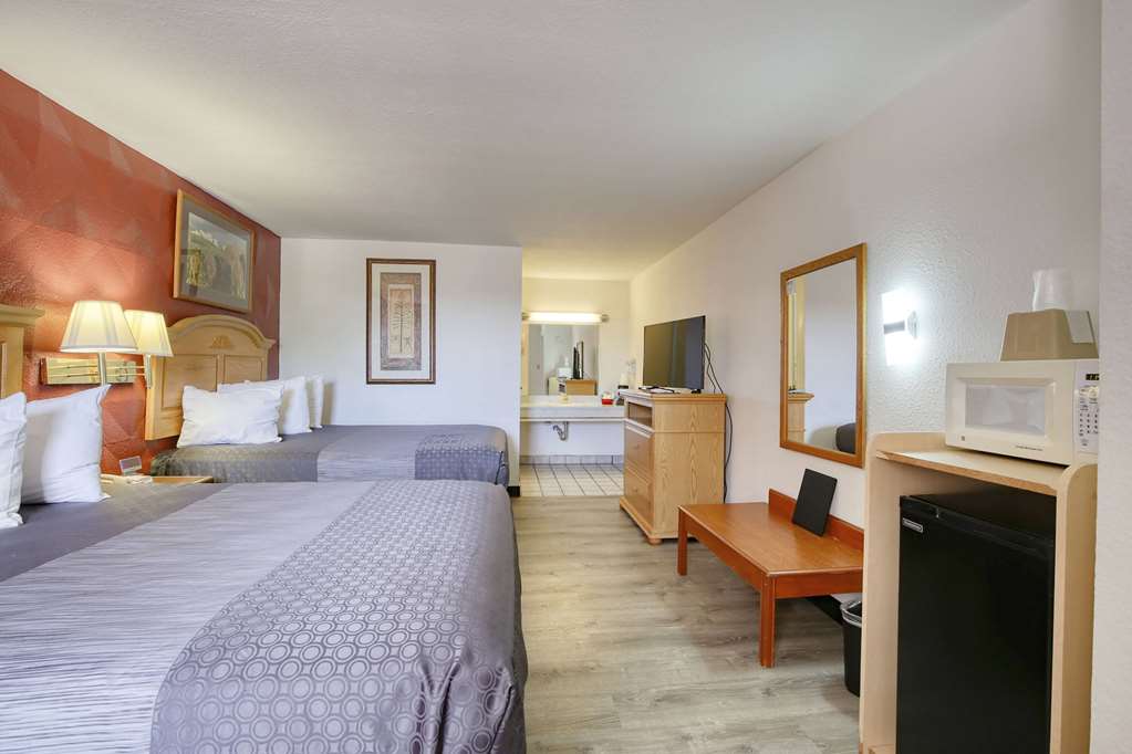 Super 8 by Wyndham Newcastle - photo 9