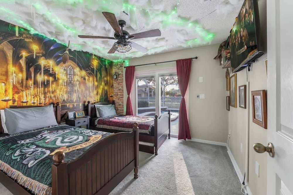New Listing Pool and Game Room 4BR