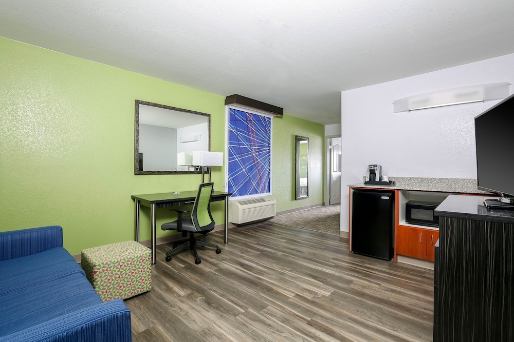 Holiday Inn Express Lancaster by IHG - photo 8