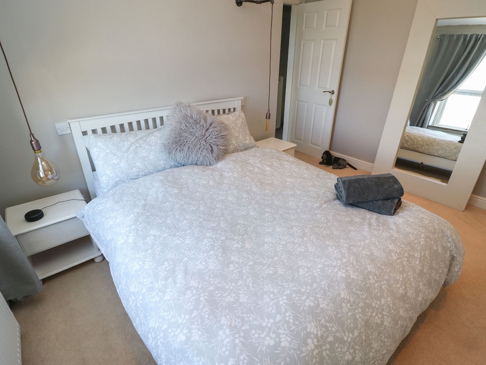 Olive Tree Cottage — Holmfirth — photo 4