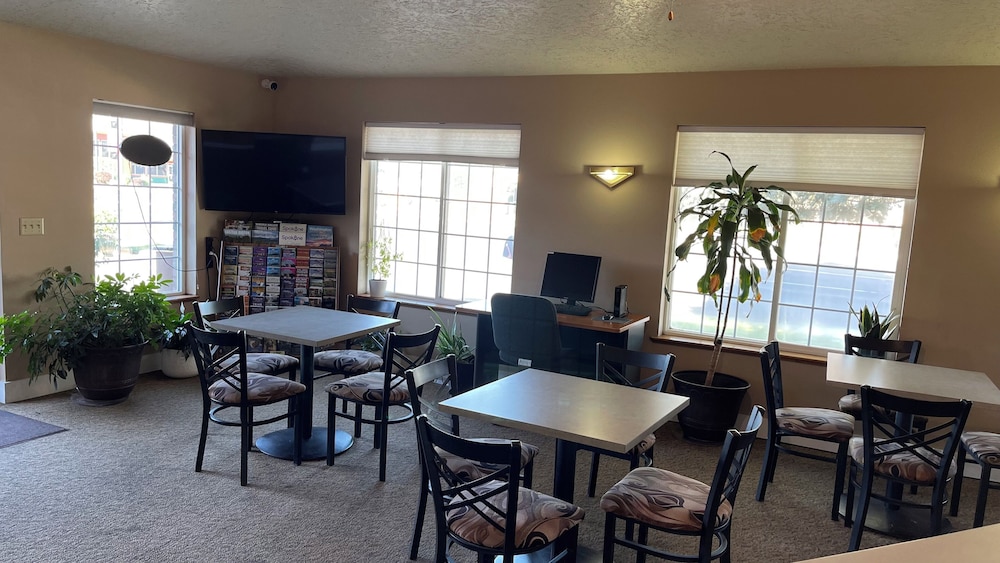 Morgan Inn And Suites - photo 3