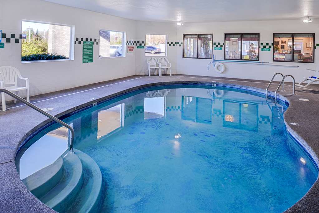 Travelodge Suites by Wyndham Newberg - photo 7