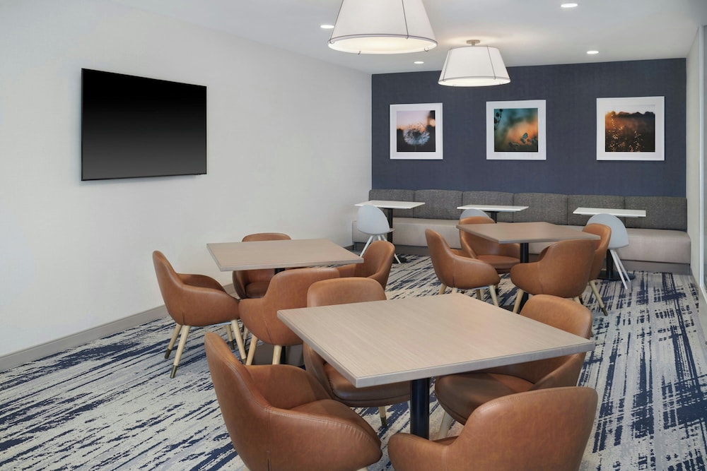 Fairfield Inn & Suites Columbus - photo 30