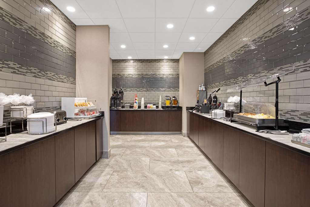 La Quinta Inn & Suites by Wyndham Rancho Cordova Sacramento - photo 44