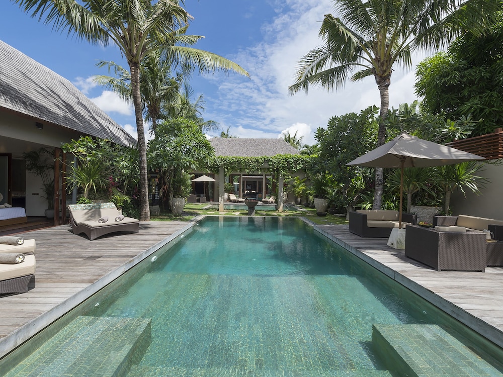 Villa Eshara — 4-Star Luxury Hotel in Seminyak, Indonesia