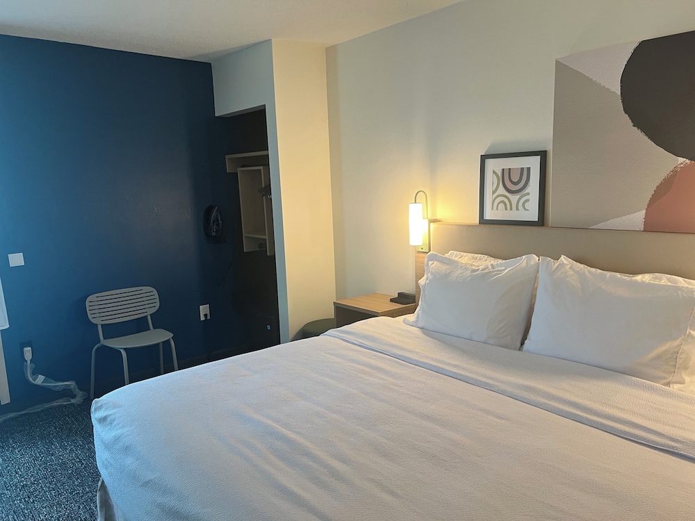 Spark by Hilton Lexington - photo 14