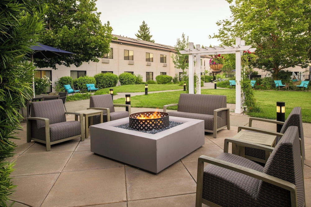 Courtyard By Marriott Vacaville — Vacaville