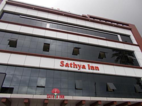 Sathya Inn in Guruvayur, India