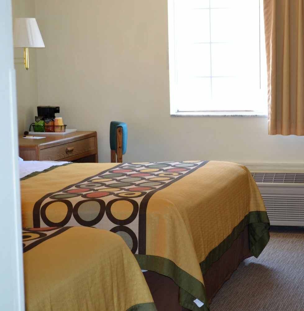 Brookshire Inn - photo 8